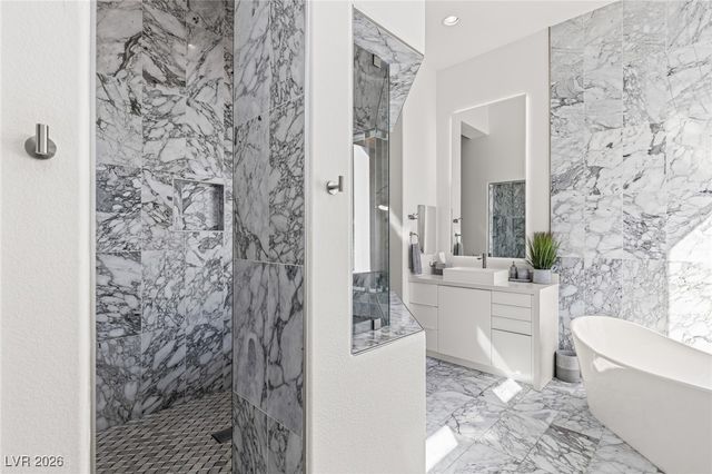 7304 Buttons Ridge Drive, Las Vegas, NV 89131