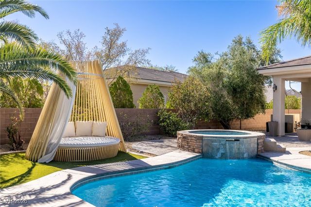 7304 Buttons Ridge Drive, Las Vegas, NV 89131