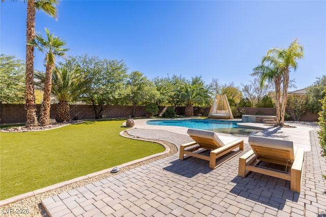 7304 Buttons Ridge Drive, Las Vegas, NV 89131