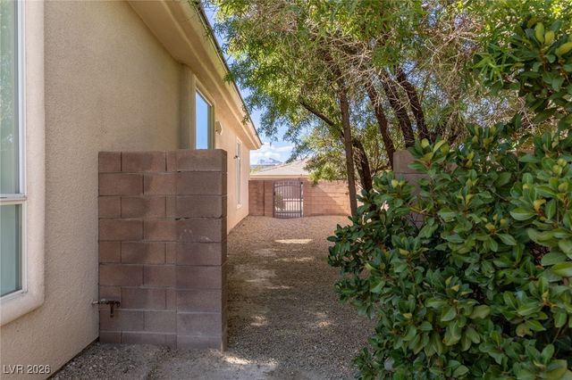 7304 Buttons Ridge Drive, Las Vegas, NV 89131