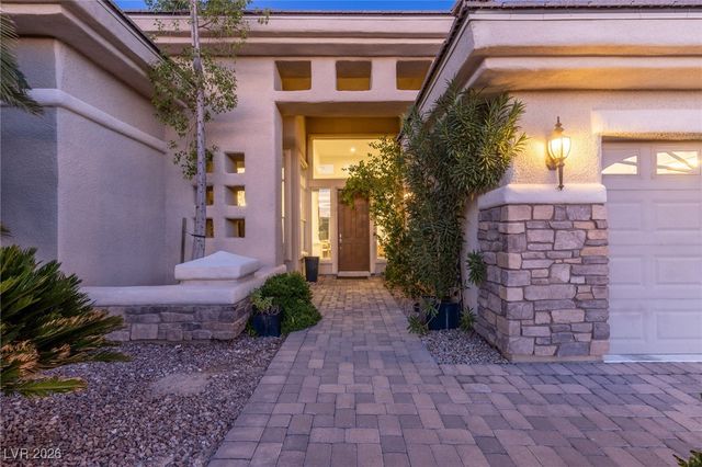 7304 Buttons Ridge Drive, Las Vegas, NV 89131