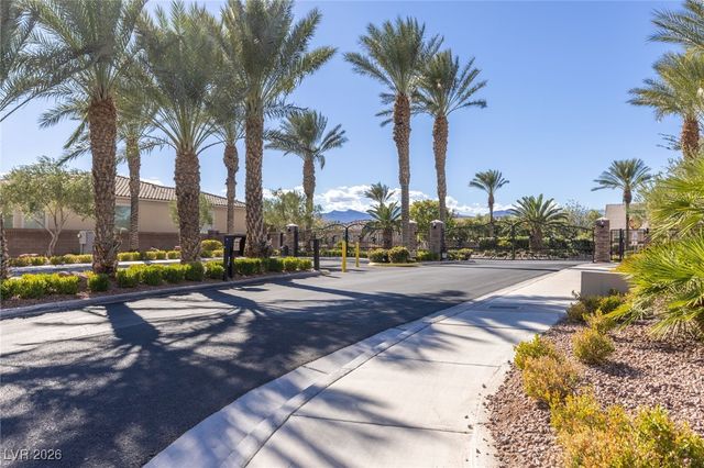 7304 Buttons Ridge Drive, Las Vegas, NV 89131
