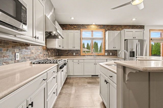 5431 E 107th Place, Crown Point, IN 46307