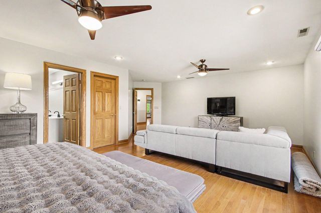 5431 E 107th Place, Crown Point, IN 46307