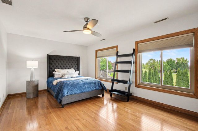 5431 E 107th Place, Crown Point, IN 46307