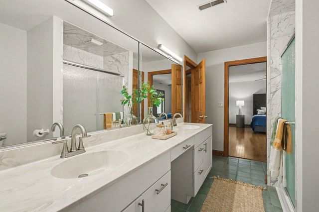 5431 E 107th Place, Crown Point, IN 46307