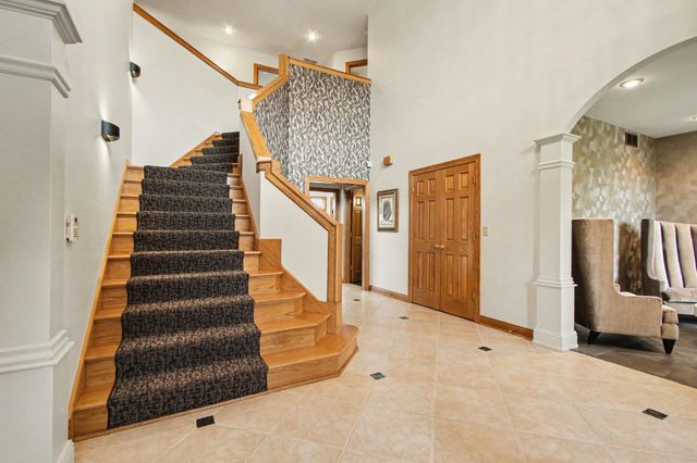 5431 E 107th Place, Crown Point, IN 46307