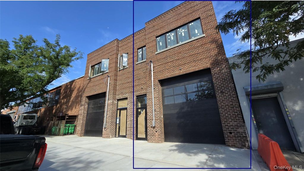 18-26 Steinway Street, Astoria, NY 11105 — photo 3