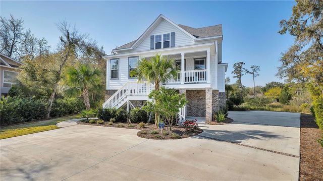 121 Killgriffe Street, St Simons Island, GA 31522