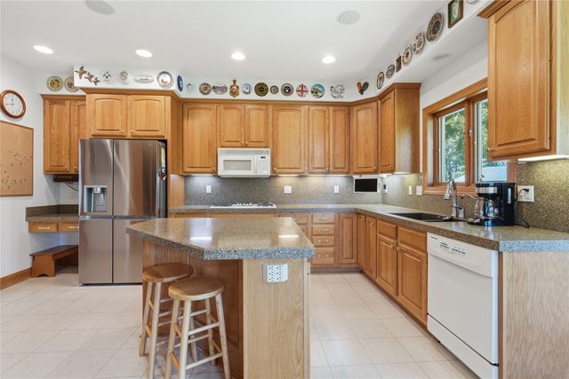 115 E Pine Ridge Drive, Polk City, IA 50226