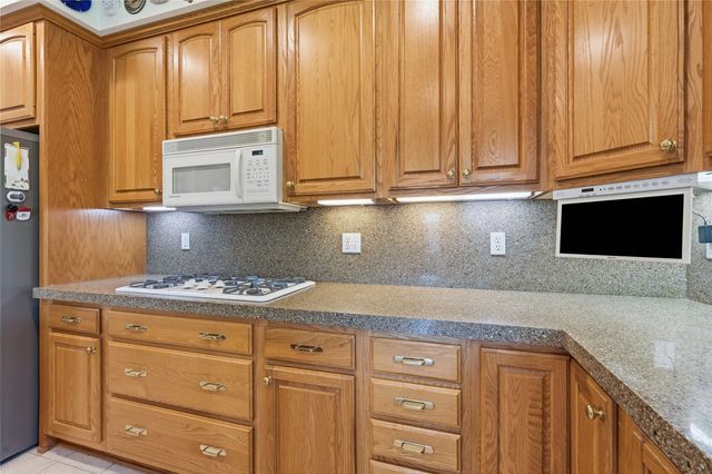 115 E Pine Ridge Drive, Polk City, IA 50226