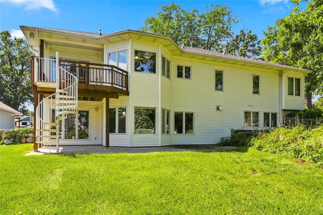 115 E Pine Ridge Drive, Polk City, IA 50226
