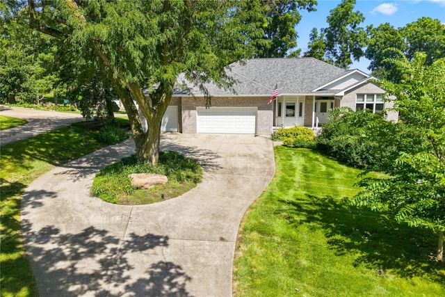 115 E Pine Ridge Drive, Polk City, IA 50226