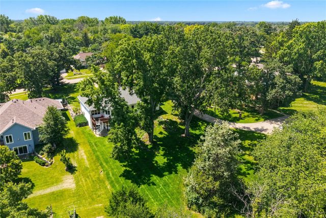 115 E Pine Ridge Drive, Polk City, IA 50226