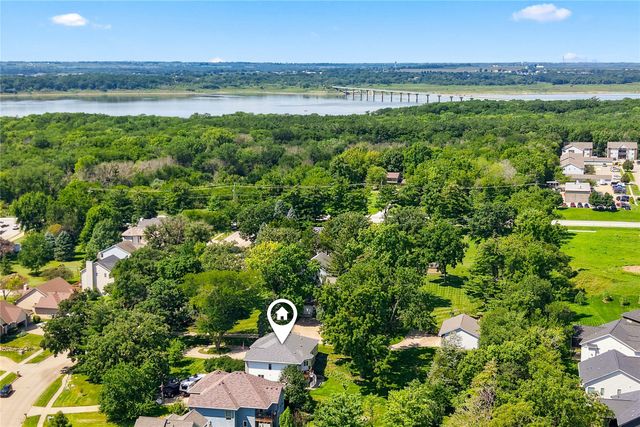 115 E Pine Ridge Drive, Polk City, IA 50226