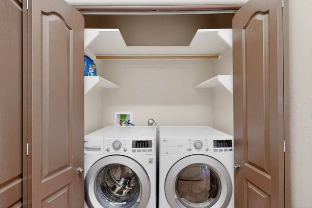 1715 Bluffside Drive NW, Albuquerque, NM 87105