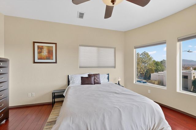 1715 Bluffside Drive NW, Albuquerque, NM 87105