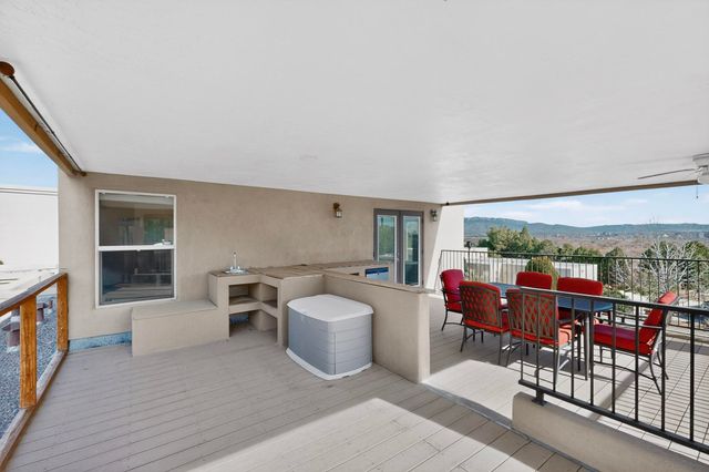 1715 Bluffside Drive NW, Albuquerque, NM 87105