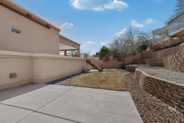 1715 Bluffside Drive NW, Albuquerque, NM 87105