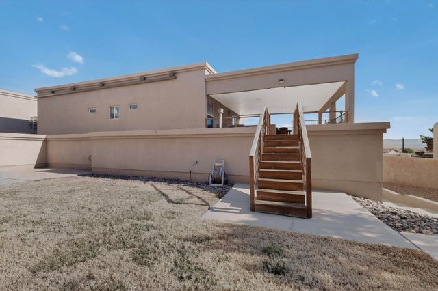 1715 Bluffside Drive NW, Albuquerque, NM 87105
