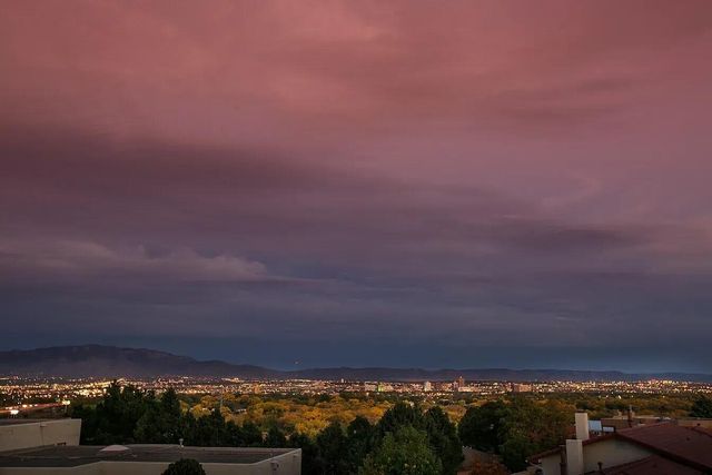 1715 Bluffside Drive NW, Albuquerque, NM 87105