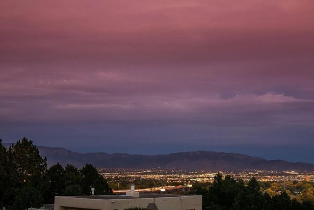 1715 Bluffside Drive NW, Albuquerque, NM 87105