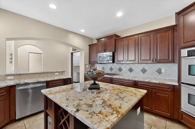 1715 Bluffside Drive NW, Albuquerque, NM 87105