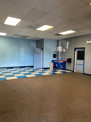 227 GRAND Avenue, Bensenville, IL 60106