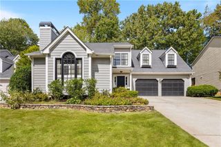 1094 Club NE Trace, Atlanta, GA 30319