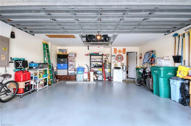 816 Mount Hood CT, Naples, FL 34104