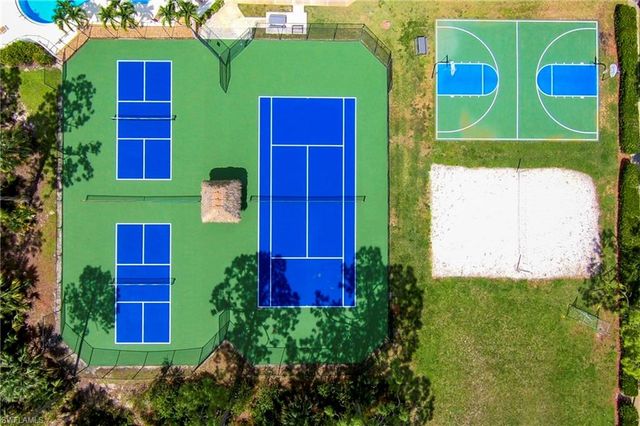 816 Mount Hood CT, Naples, FL 34104