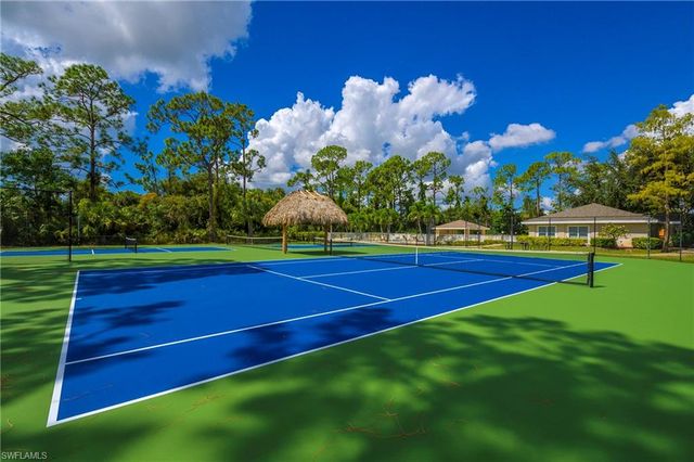 816 Mount Hood CT, Naples, FL 34104