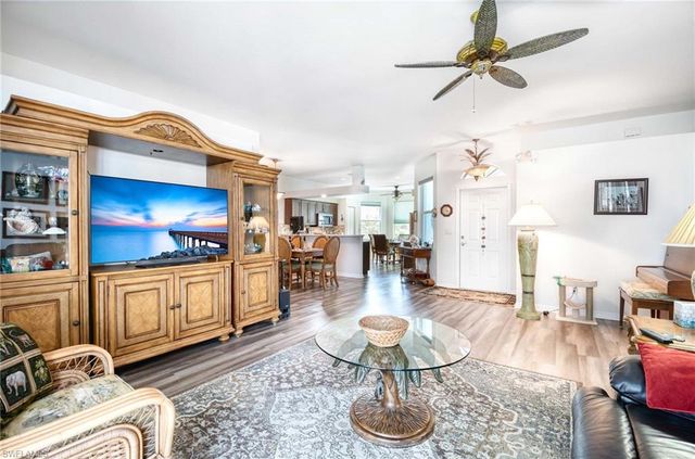 816 Mount Hood CT, Naples, FL 34104