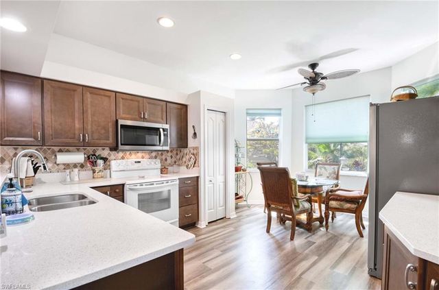 816 Mount Hood CT, Naples, FL 34104