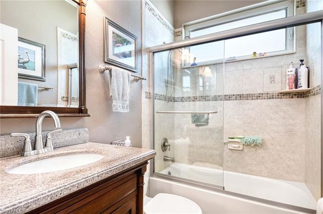 816 Mount Hood CT, Naples, FL 34104