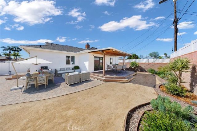 12629 Wixom Street, North Hollywood, CA 91605