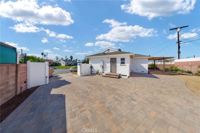 12629 Wixom Street, North Hollywood, CA 91605