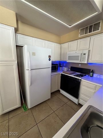 3055 Key Largo Drive 204, Las Vegas, NV 89120