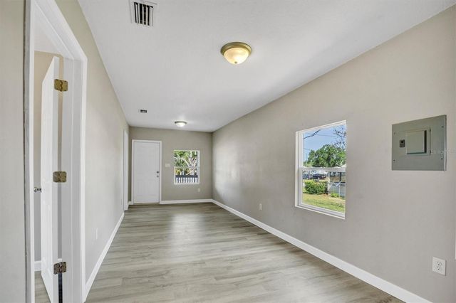 209 PINEY AVENUE, Lake Wales, FL 33898