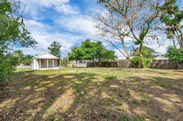 209 PINEY AVENUE, Lake Wales, FL 33898