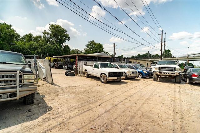 12969 W Hardy Road, Houston, TX 77037