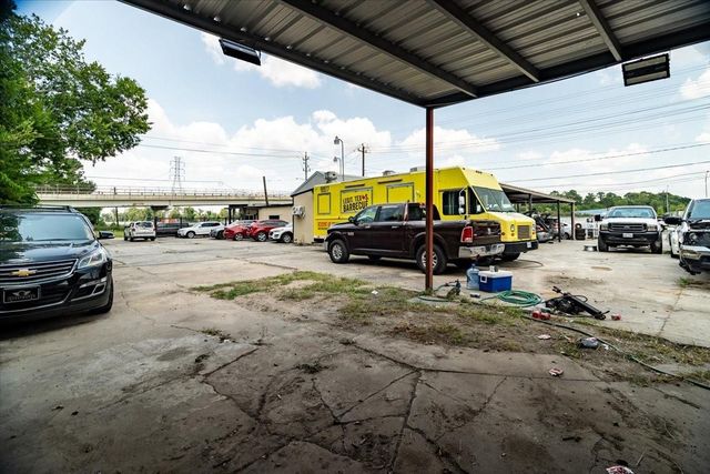 12969 W Hardy Road, Houston, TX 77037