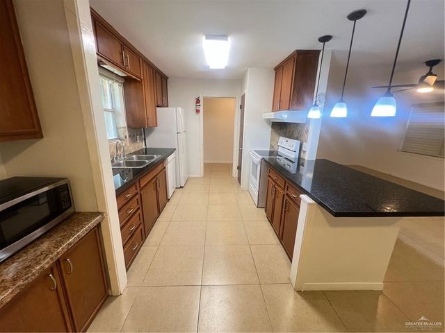 305 W Walnut Avenue, Mcallen, TX 78501