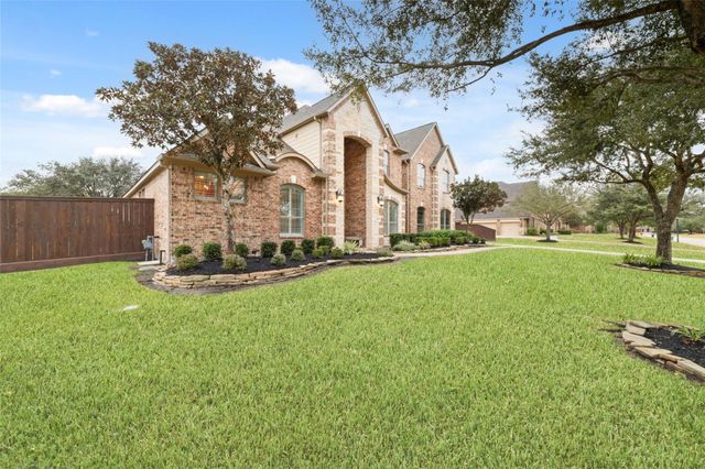 17715 Lakeside Haven Drive, Cypress, TX 77433