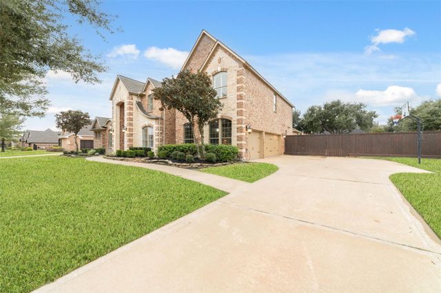17715 Lakeside Haven Drive, Cypress, TX 77433
