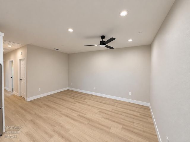 5861-5859 Wallace Ave, Sacramento, CA 95824
