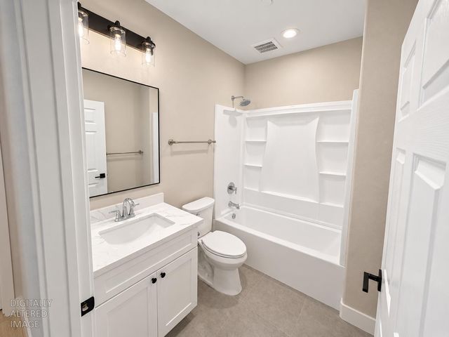 5861-5859 Wallace Ave, Sacramento, CA 95824