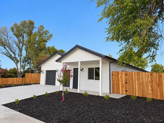 5861-5859 Wallace Ave, Sacramento, CA 95824