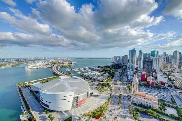 888 Biscayne Boulevard 4007, Miami, FL 33132
