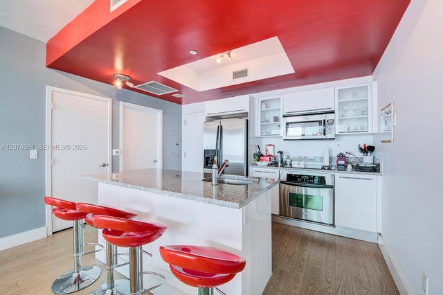 888 Biscayne Boulevard 4007, Miami, FL 33132